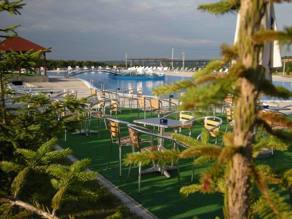 Hotel Bazeni Baikal Topola Exterior foto